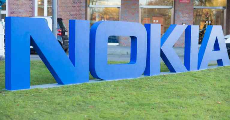 Ações da Nokia oscilam com aviso de que investiga operações antigas da Alcatel-Lucent